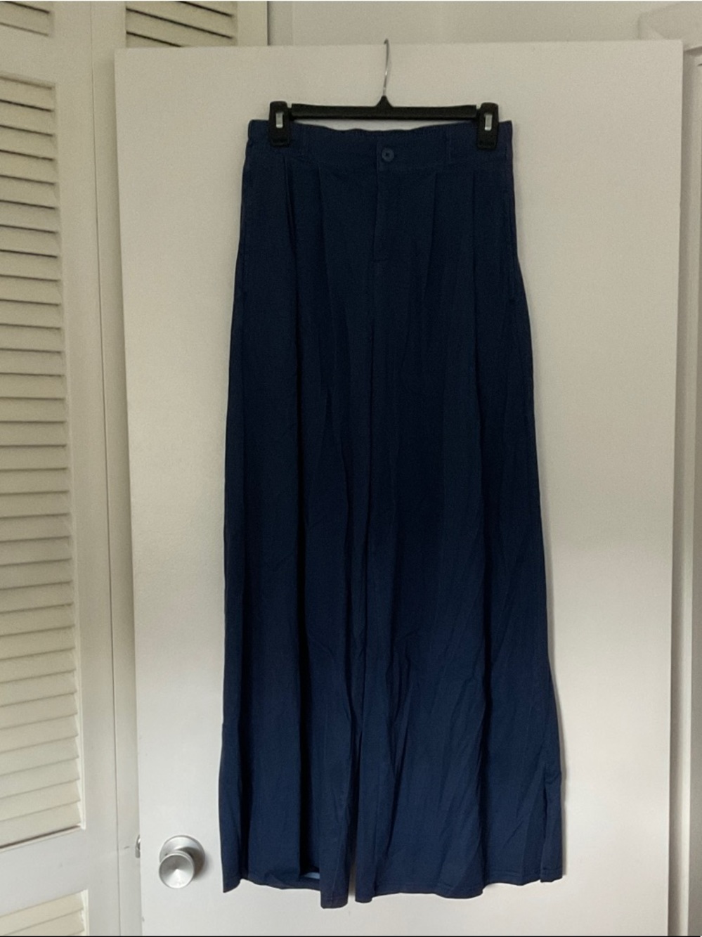 NWT Halara wide keg pants small